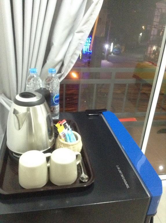Hotel The Bread Basket Kamala Beach Exterior foto
